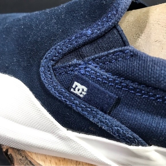 DC Infinite Slip On Sneakers Unisex Shoe Size- 7.5 Men’s  &  9 Women’s - Picture 8 of 9